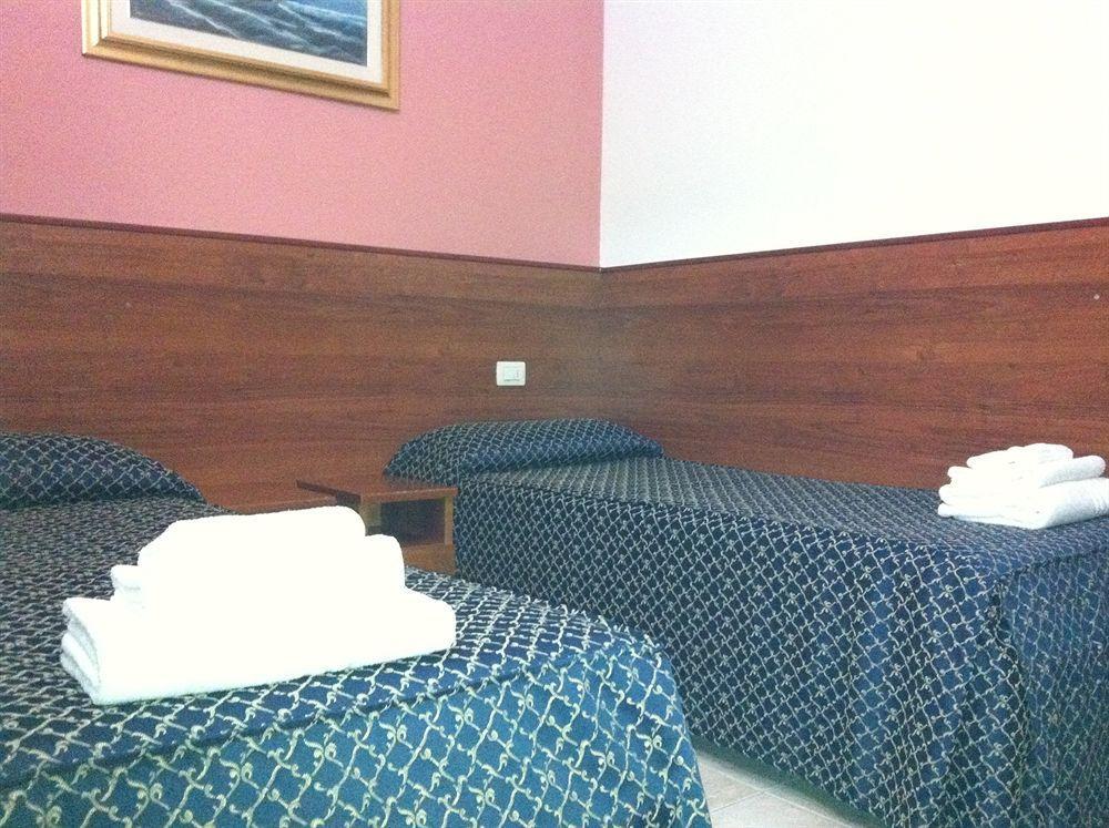 Hotel Aurelia Milano Centrale Екстер'єр фото