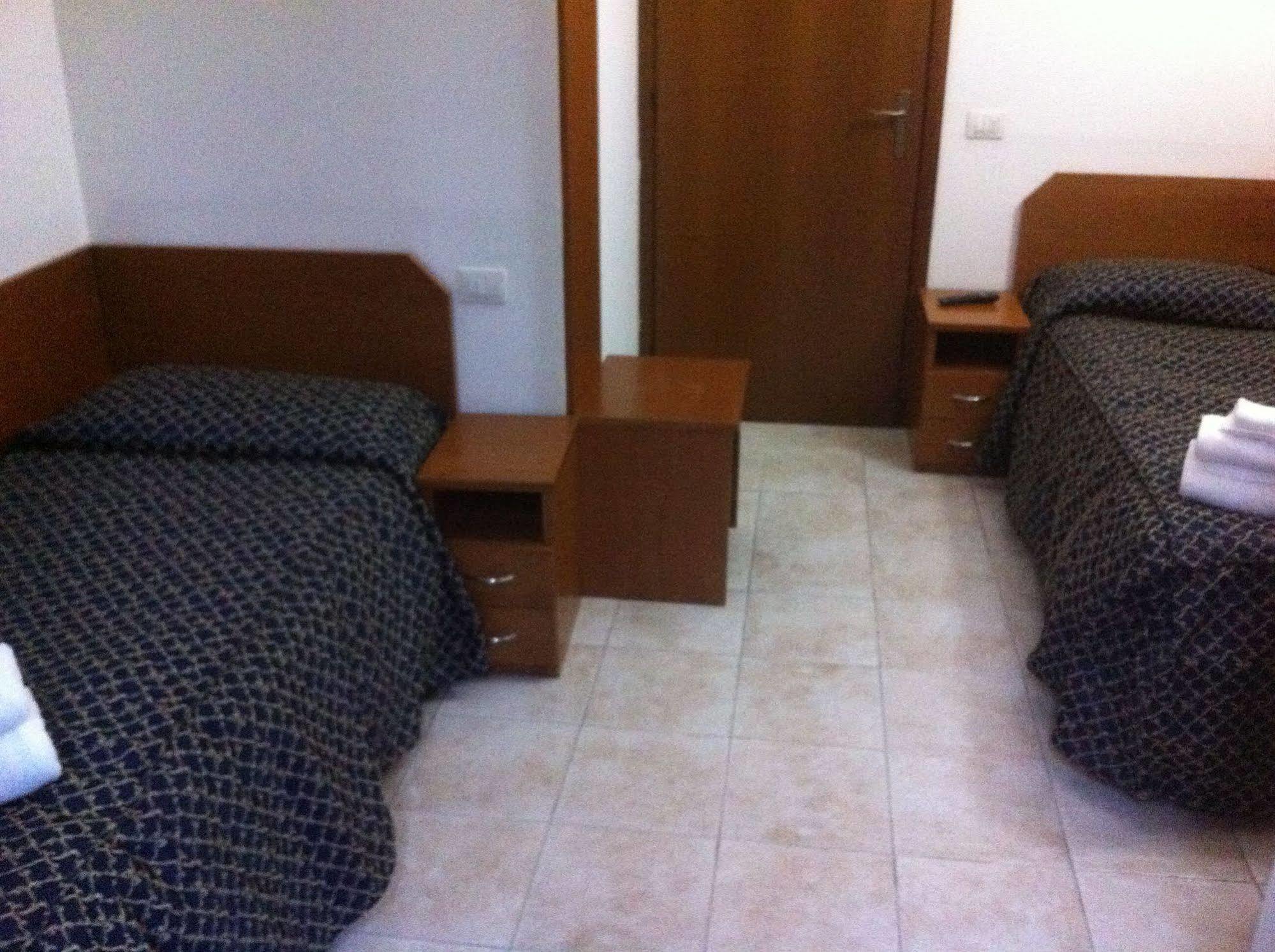 Hotel Aurelia Milano Centrale Екстер'єр фото
