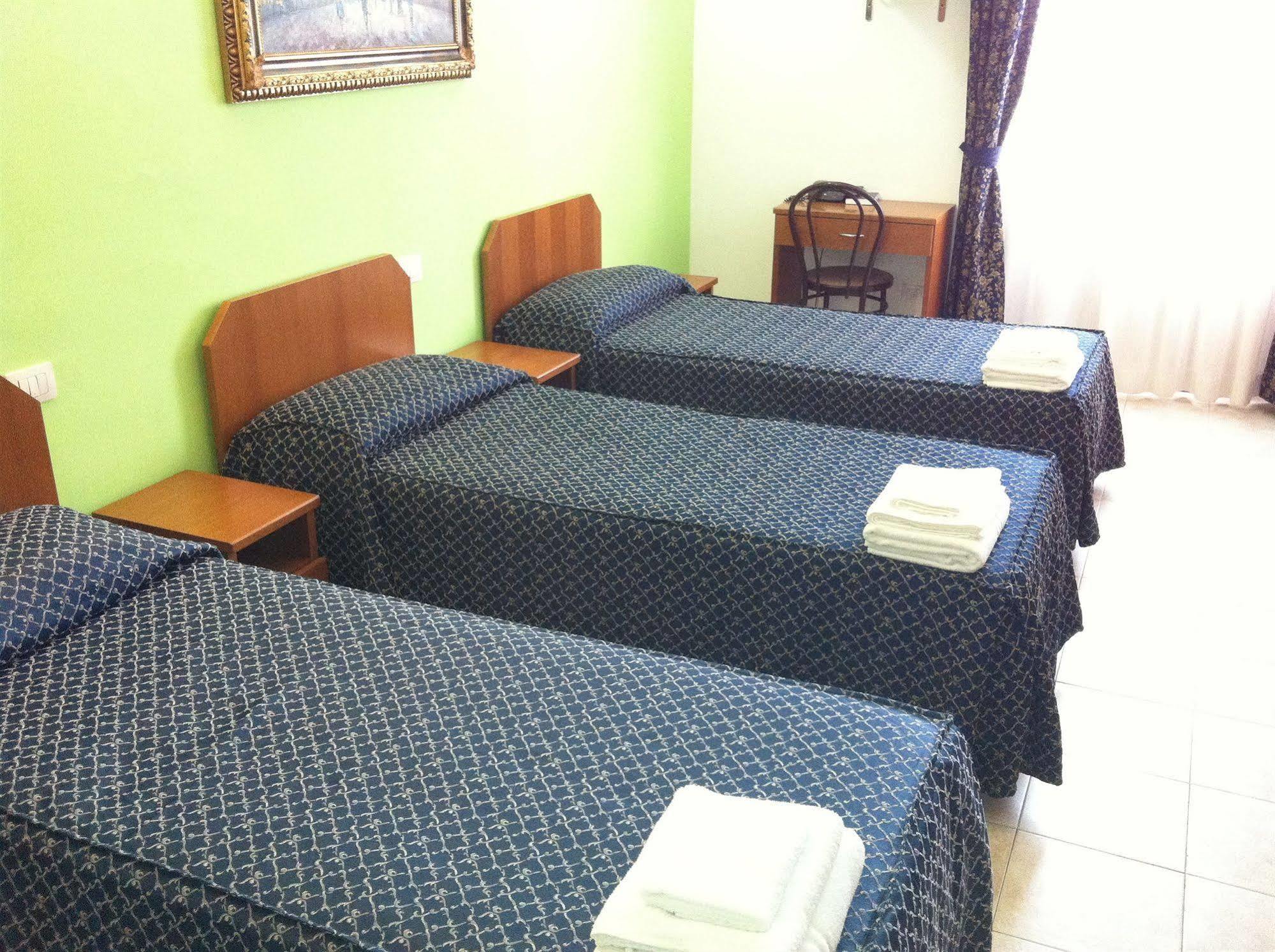 Hotel Aurelia Milano Centrale Екстер'єр фото